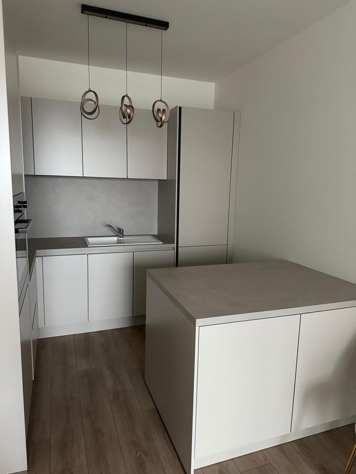 2 In Downtown,free Parking,late Check-out,big Balcony Апартаменти *